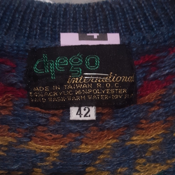 Knit vest. Multi color. Button front + Pockets - Picture 4 of 4